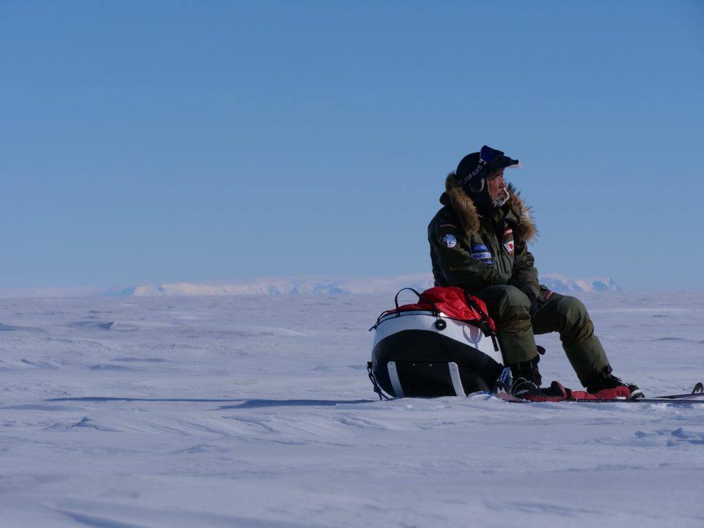 南極大陸を移動中の筆者。50日間、毎日10km歩き、2018年1月5日（現地時間）、南極点に到達した