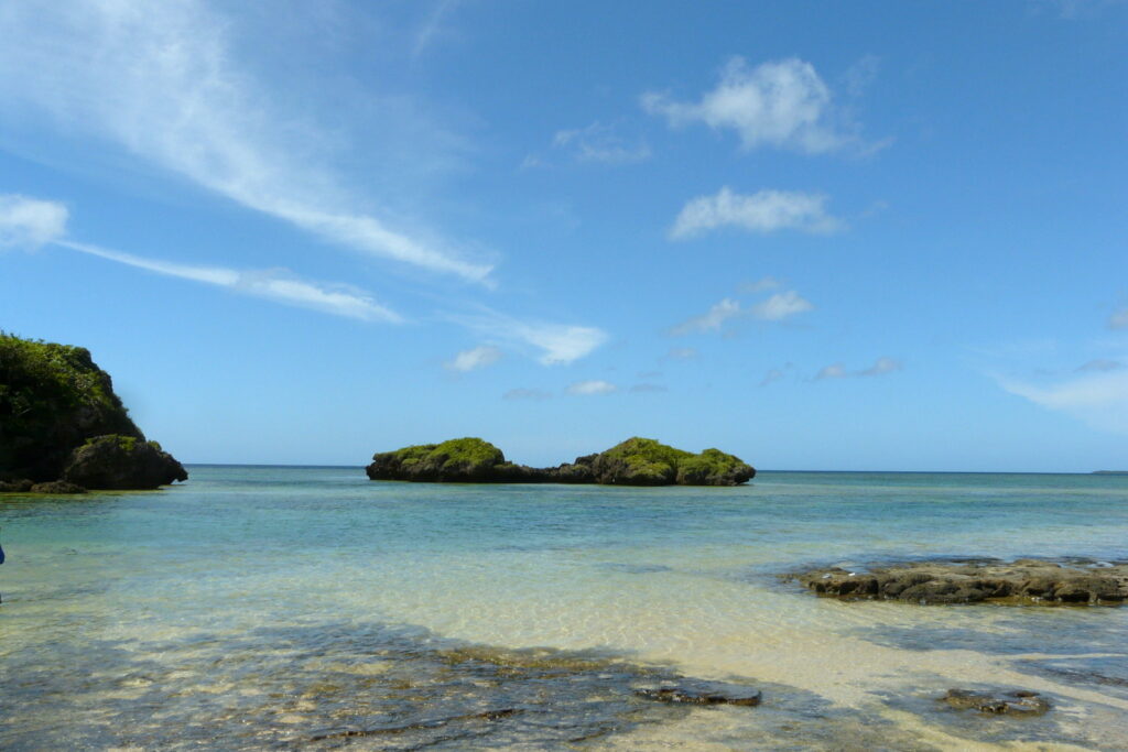 青い空と海の色の競演。はじめて見たときには、ことばを失った